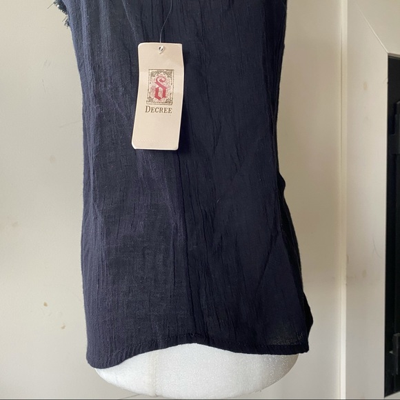 Decree Women’s Sleeveless Tasseled Cami Tank Top - Picture 7 of 15